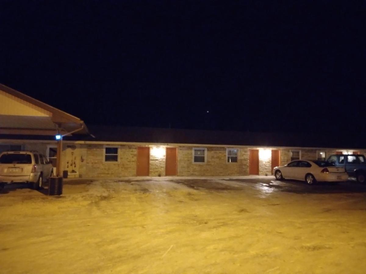 Sandman Motel Eagle Grove Exterior photo